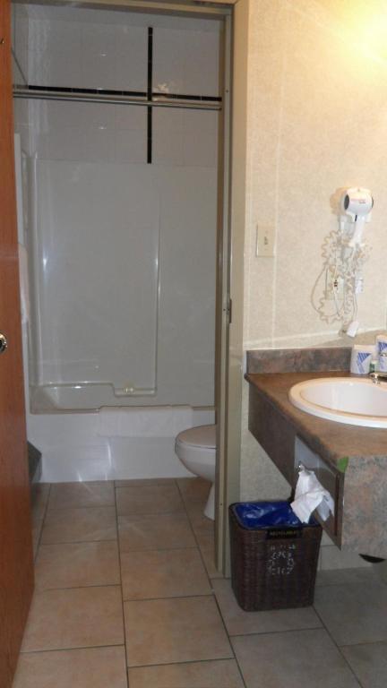 Lakeview Inns & Suites - Hinton Ruang foto